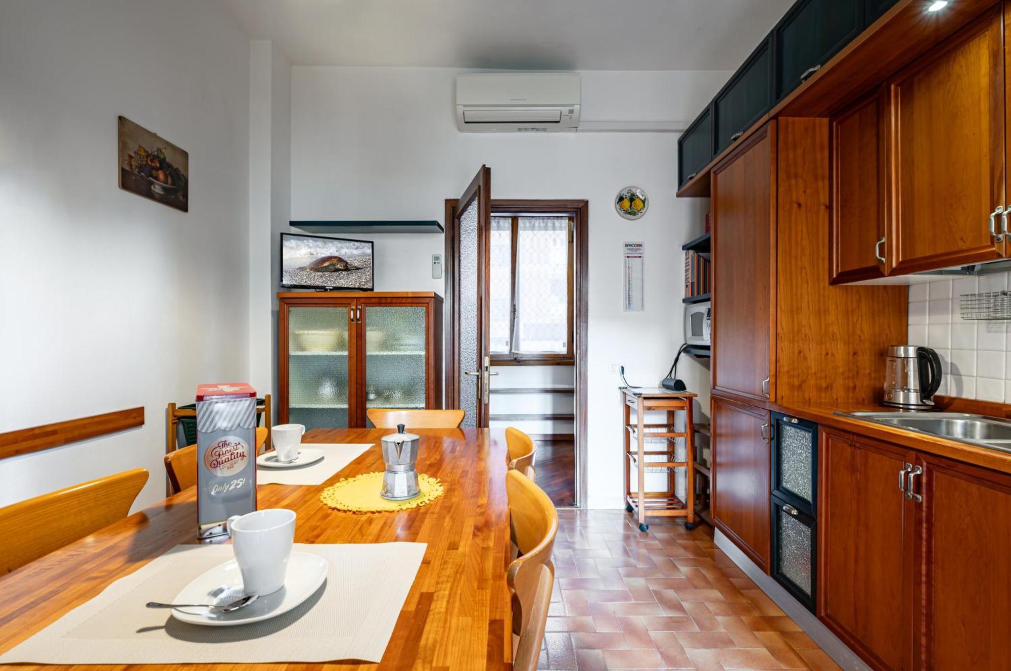 Visarno & University Roomy Flat X6 With Parking Floransa Dış mekan fotoğraf