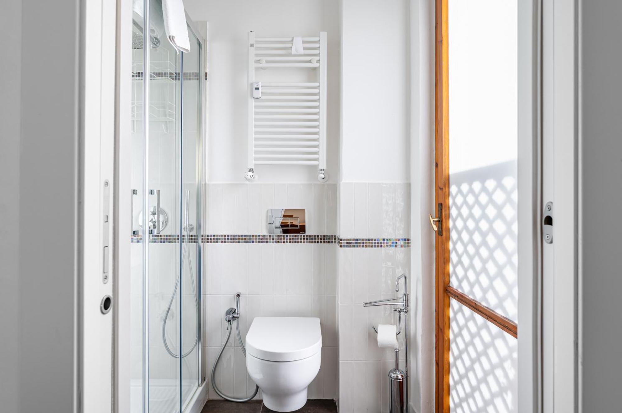 Visarno & University Roomy Flat X6 With Parking Floransa Dış mekan fotoğraf