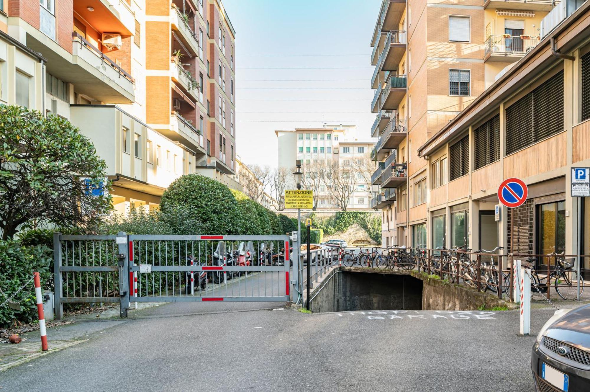 Visarno & University Roomy Flat X6 With Parking Floransa Dış mekan fotoğraf